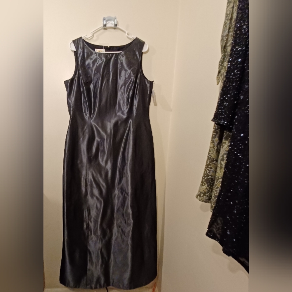 TALBOTS Charcoal Grey Gown.    Size 14P